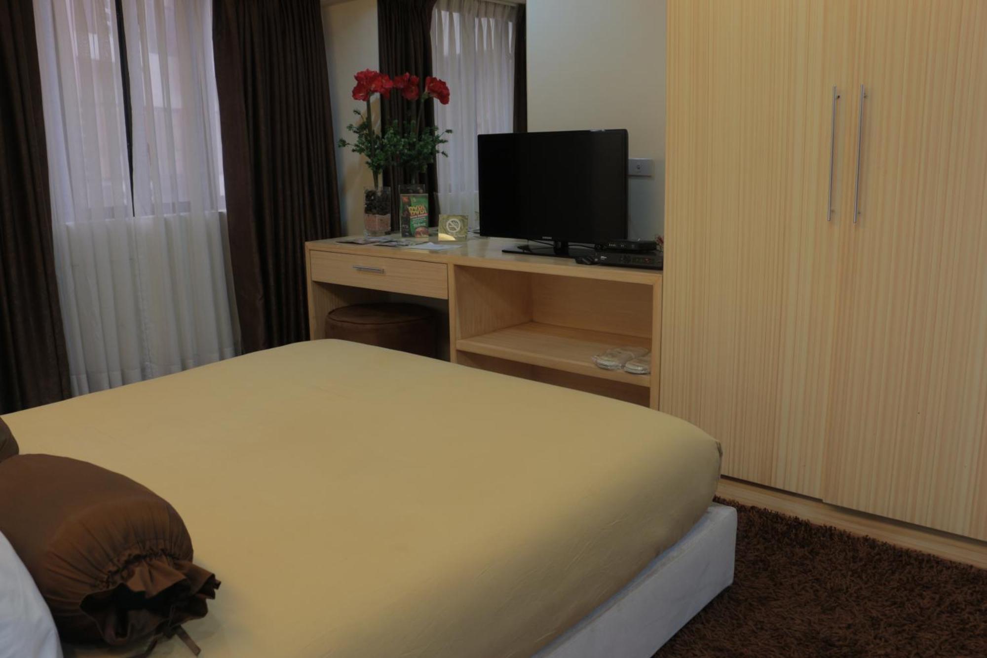 Prince Plaza II Condotel Makati City Exterior photo